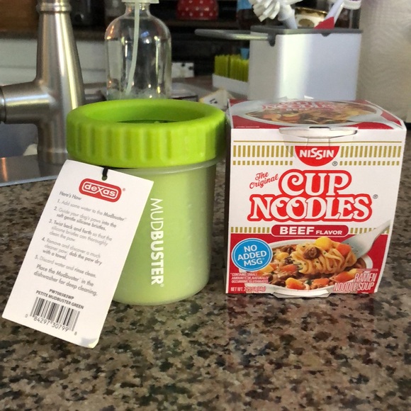 Dexas Mudbuster Petite Dog or Cat Paw Washer Cleaner in Green - Picture 16 of 16